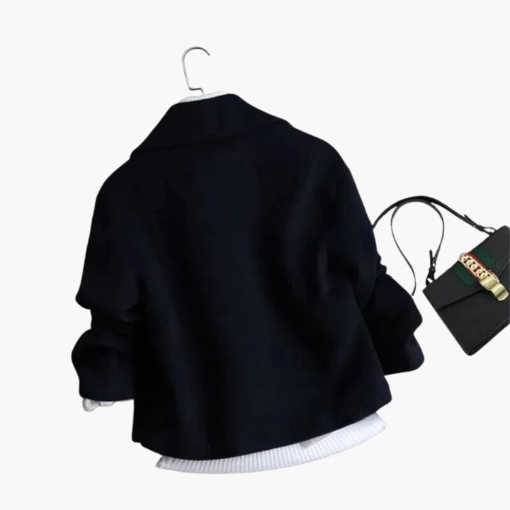 Damska krótka kurtka z szerokim kołnierzem i podwójnym zapięciem na guziki