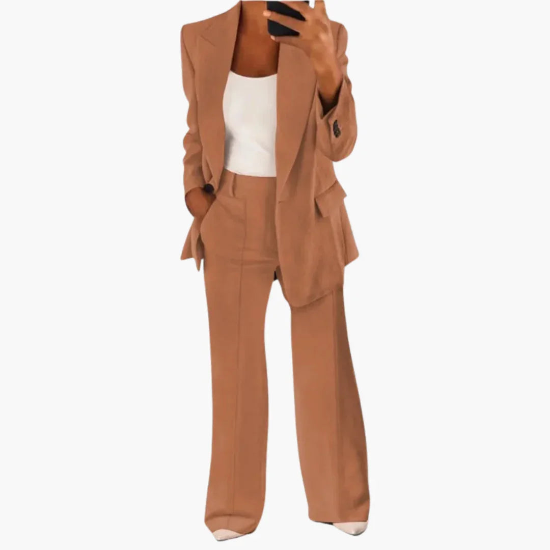 Garnitur damski dwuczęściowy z długą marynarką i szerokimi spodniami