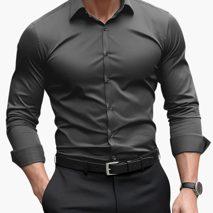 Męska koszula slim fit z zapięciem na guziki i długimi rękawami