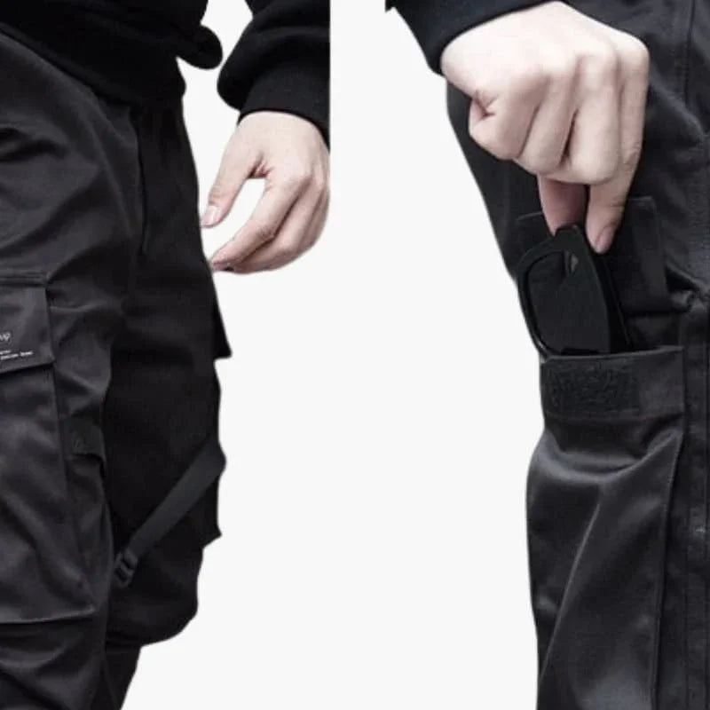 Męskie spodnie cargo typu jogger z regulowanymi paskami i kieszeniami bocznymi